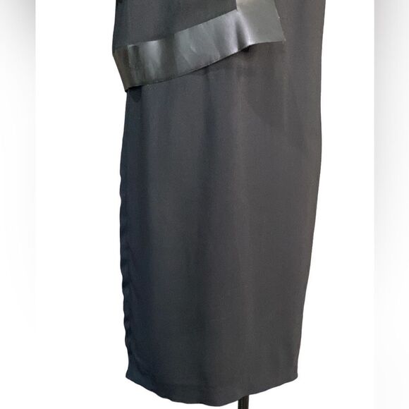 ALEXANDER WANG SHOULDER FLAP DRESS IN BLACK VISCOSE Short Sleeve Mini Length - Picture 4 of 15